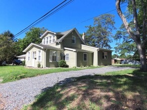 Building Photo - 407 Maple Ave