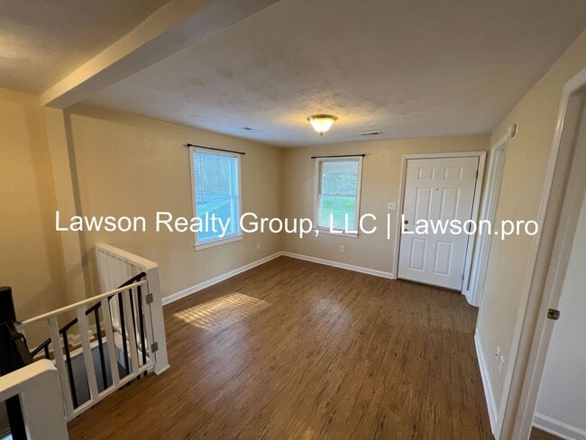 Building Photo - Charming Brick Home in Vinton with Finished Basement