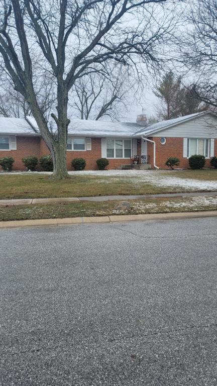Primary Photo - 7346 Noble St