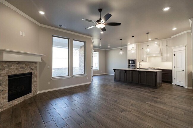 Foto del edificio - 8325 Lambert Wy