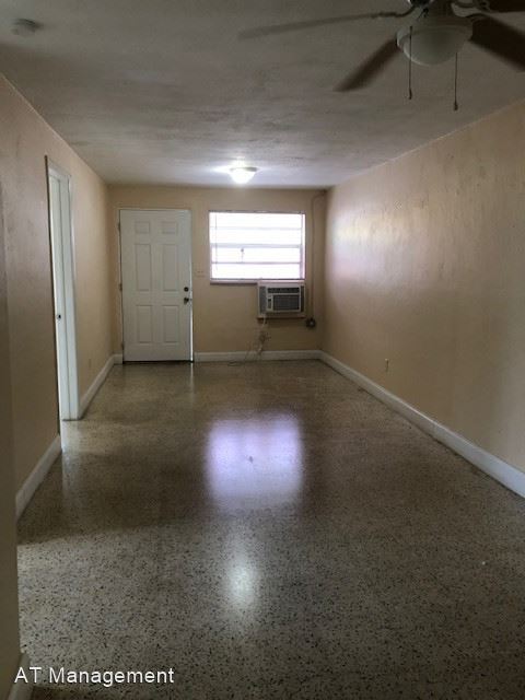 Foto del edificio - 2 br, 1 bath House - 2830 NW 15th Ct unit B