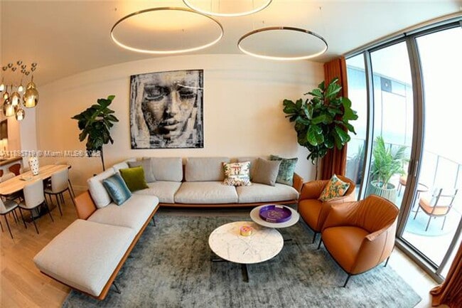 Foto del edificio - 15701 Collins Ave