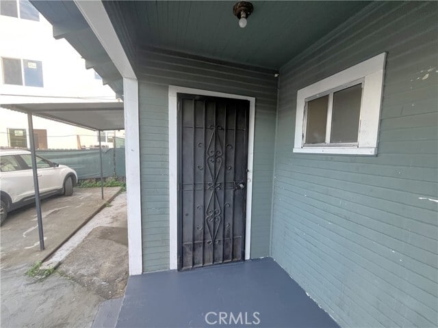 Foto del edificio - 1588 W 37th St