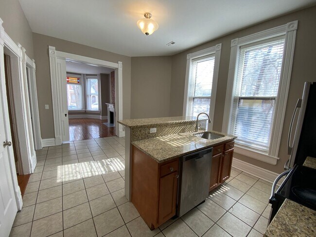 Foto del edificio - 885 Dennison Ave