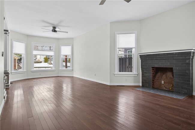 Building Photo - 38 Cedar St