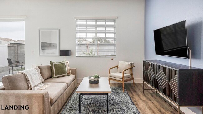 Building Photo - 8200 W Encanto Blvd