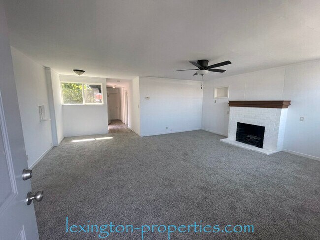 Building Photo - Beautiful, Unique and Updated, 2BD/1BA, Ho...