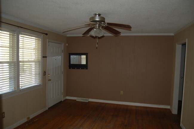 Foto del edificio - 1102 Sunnyside Dr
