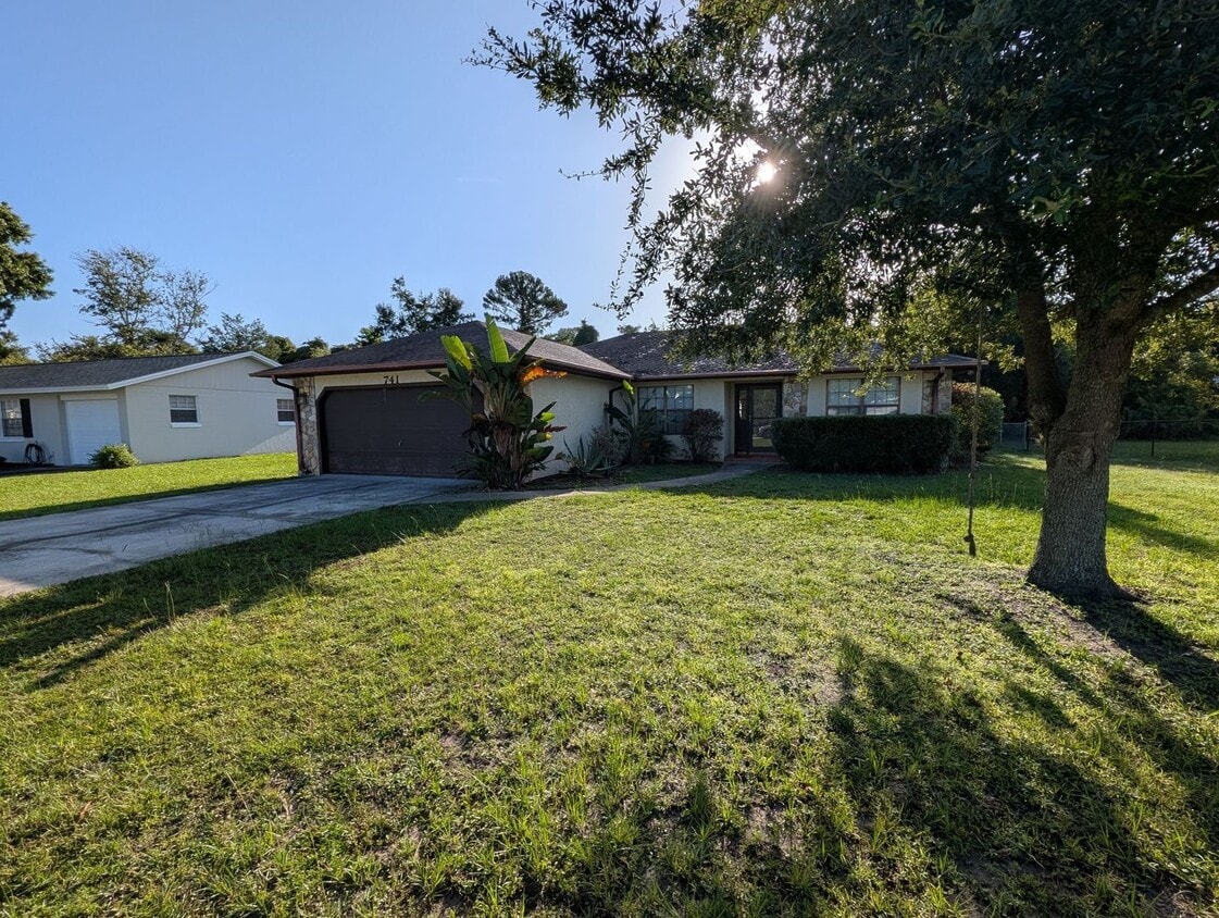 Primary Photo - Charming 3 bed, 2 bath St. Augustine Shore...