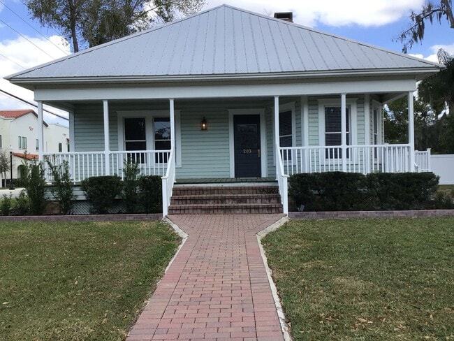 Photo - 203 S Main St House