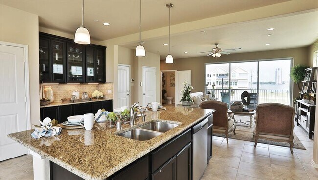 Building Photo - 2707 Veranda Terrace