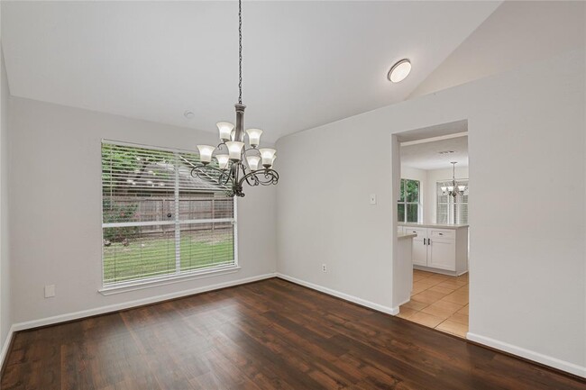 Foto del edificio - 4807 Shadowdale Dr