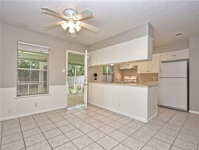 Foto del edificio - 8406 Whittman Cove