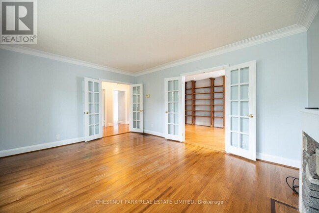 Photo du bâtiment - 127 Randolph Rd