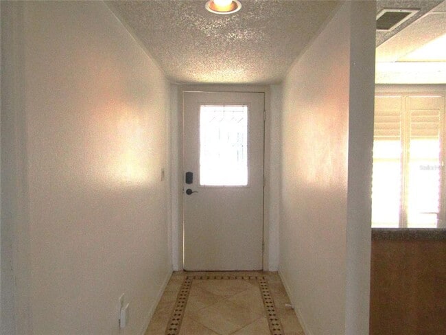 Building Photo - 4434 Weybridge St