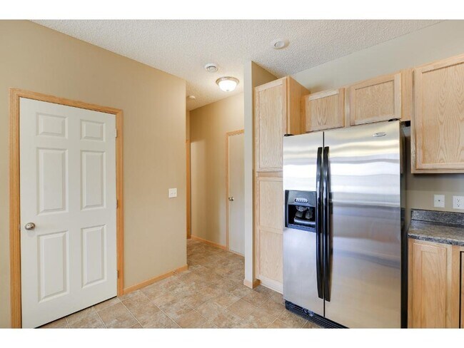 Foto del edificio - Amenity-Packed Bailey’s Arbor Townhome!- Available July 1
