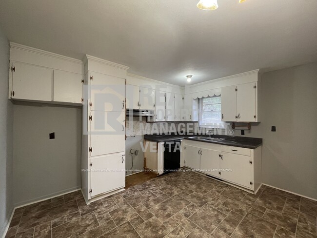 Building Photo - Cozy Three Bedroom Home In East Macon
