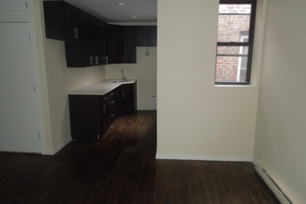 Primary Photo - 954 Nostrand Ave