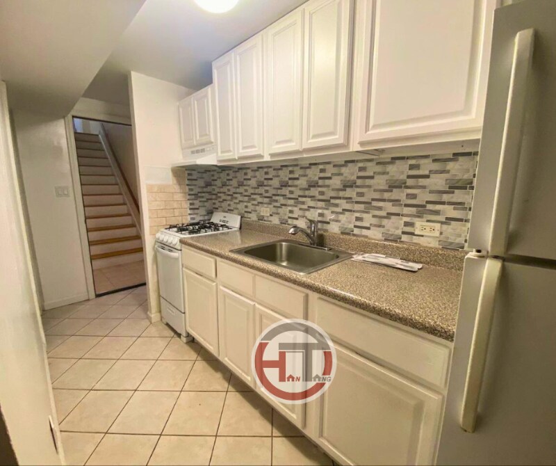 922 Dean Ave Unit 1, The Bronx, NY 10465 Room for Rent in The Bronx