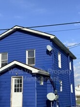 Building Photo - 304 N 3rd St