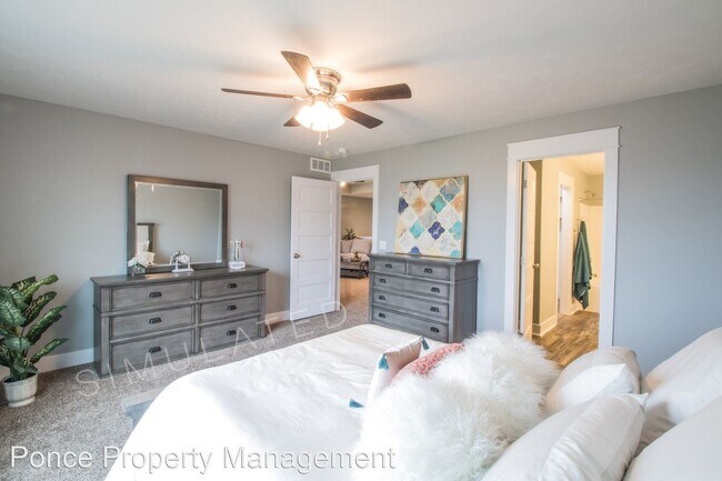 Foto del edificio - 4 br, 3 bath House - 8533 S 81st Suite A