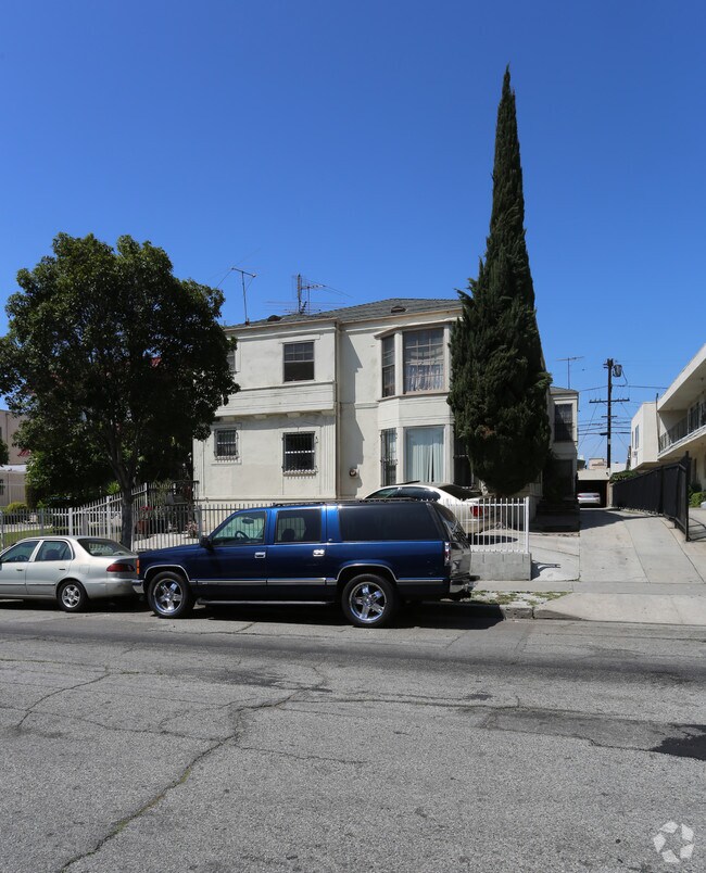 Building Photo - 923-925 N Ardmore Ave