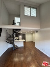 Building Photo - 1453 3rd Street Promenade