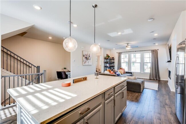 Foto del edificio - 1634 Halbrook Pl SW