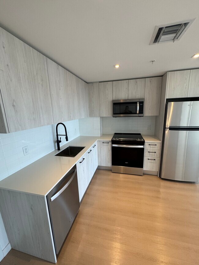 Foto del edificio - 120 NW 31st St