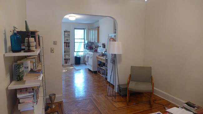 Building Photo - 462 8th St