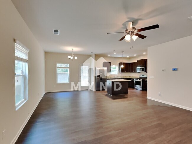 Building Photo - 5057 Rapahoe Trl