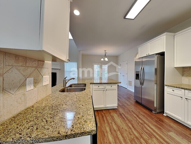 Foto del edificio - 488 Lincolnwood Ln