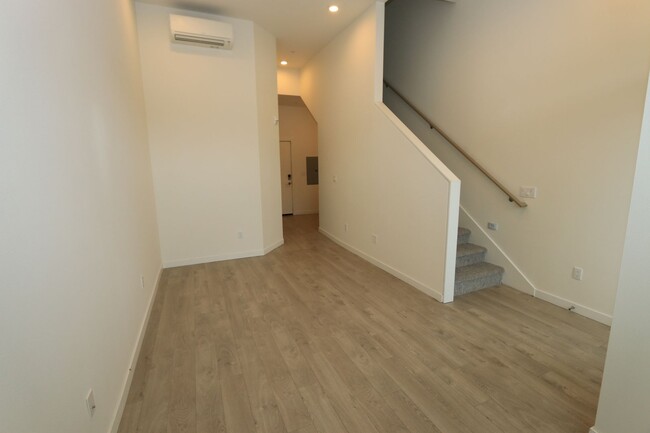 Foto del edificio - Ballard Townhouse 2bd/2ba, Roof Top Deck, AC