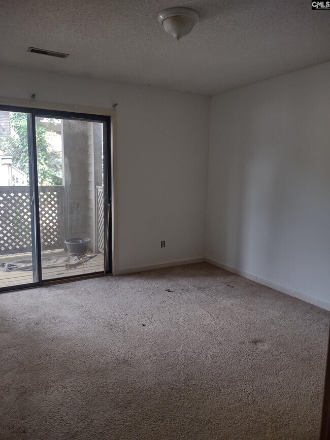 Foto del edificio - 1005 Village Creek Dr