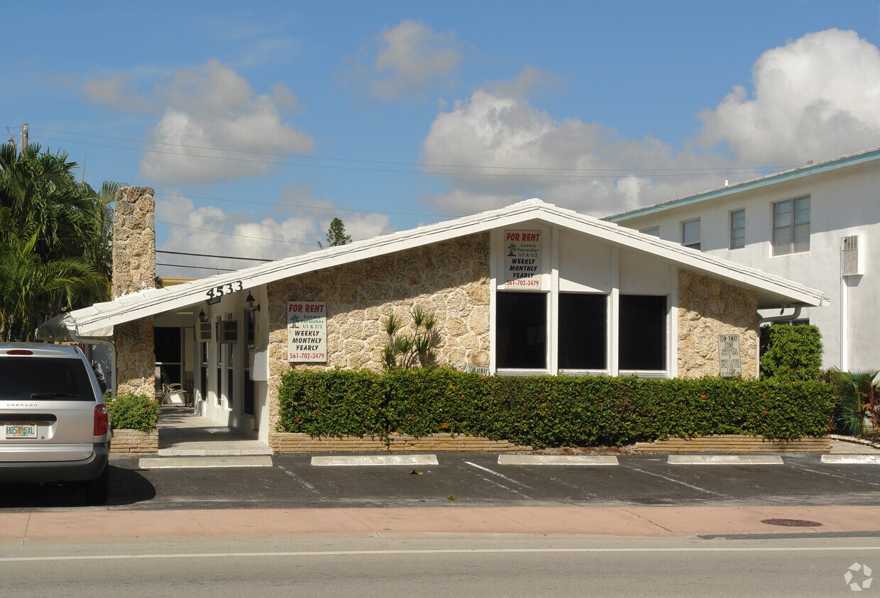 Primary Photo - 4533 N Ocean Dr