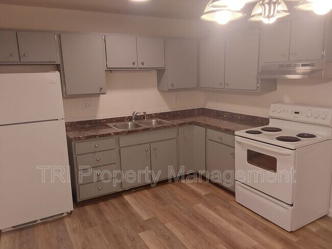 Building Photo - 514 22nd St