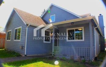 Building Photo - 5020 N Bristol St