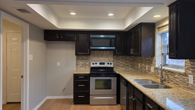 Foto del edificio - 14855 Easingwold Dr
