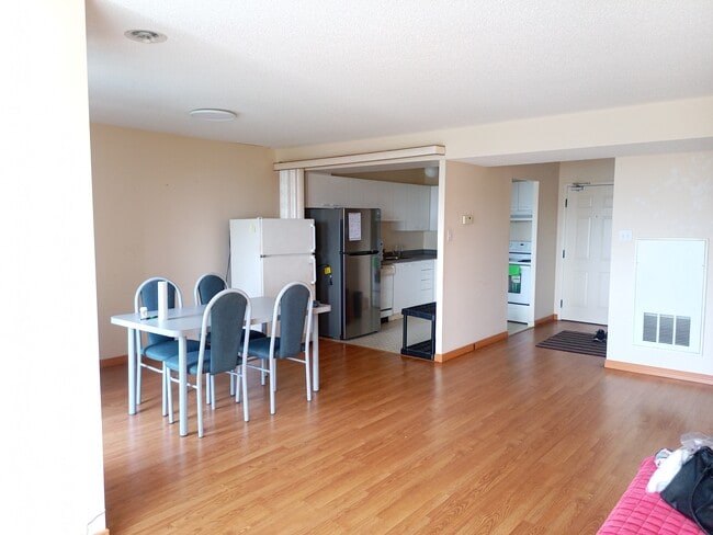 Building Photo - 30 Chapman Crt