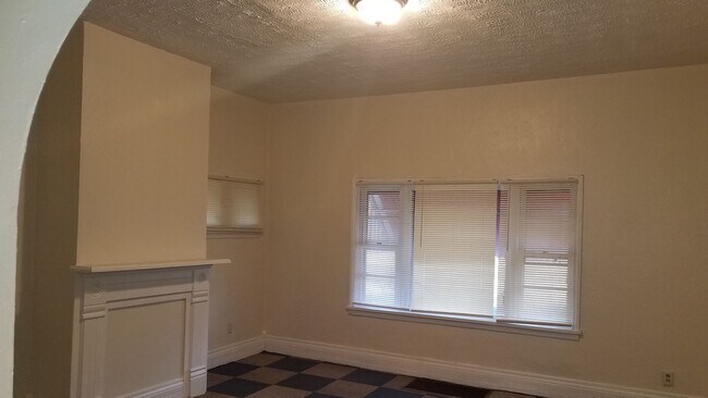 Foto del edificio - 2350 Germantown St