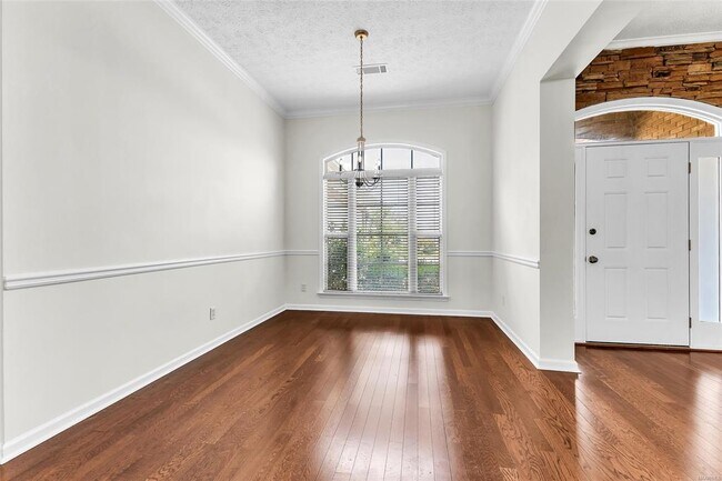 Building Photo - 8772 Will Newton Dr