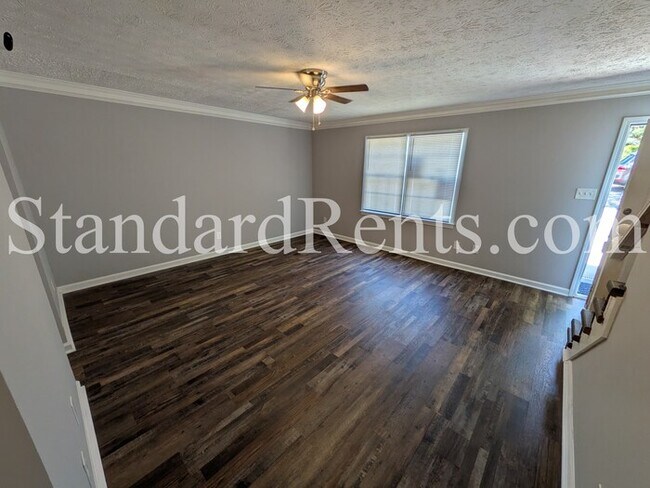 Building Photo - 2872 Spruce Cir