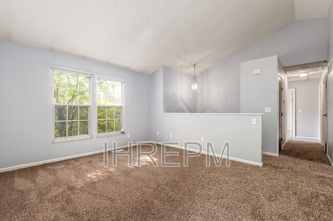 Building Photo - 1433 Tall Meadows Dr