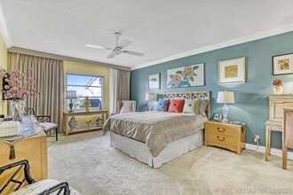 Building Photo - 13833 Royal Palm Ct