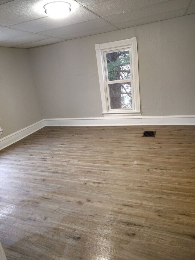 Foto del edificio - Beautiful 4 Bed/ 2 Bath House for Rent