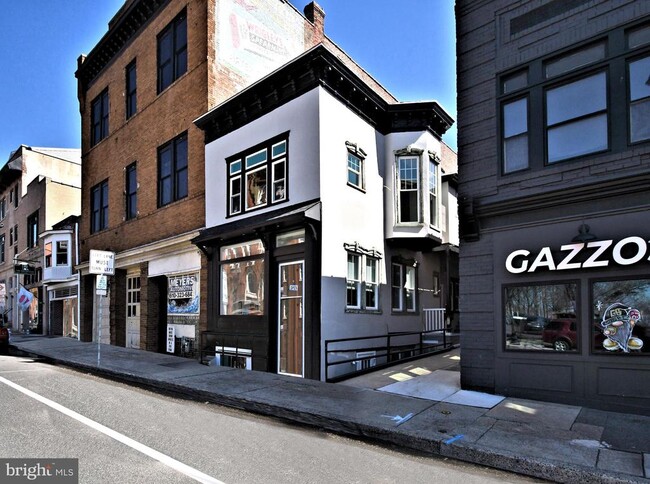 Building Photo - 20 S Hanover St