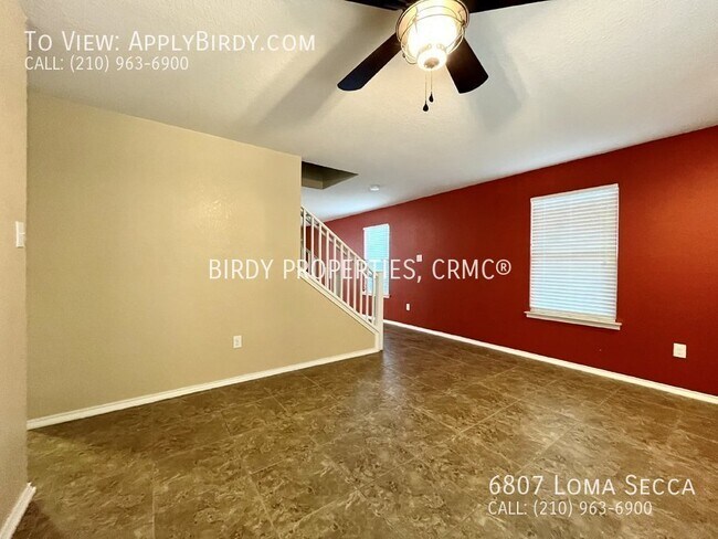 Building Photo - *3-bed, 2 1/2-bath Home in Northeast San A...
