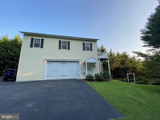 Building Photo - 3209 Holland Cliffs Rd
