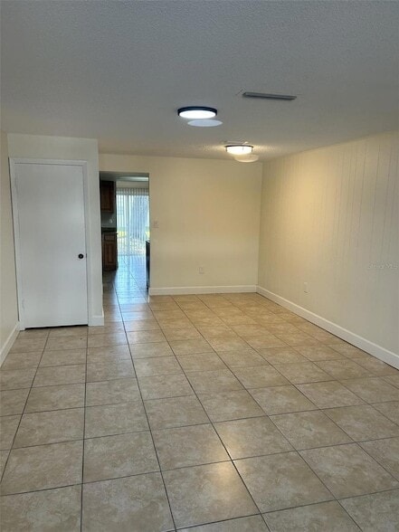 Foto del edificio - 8334 Dr M.L.K. Jr St N