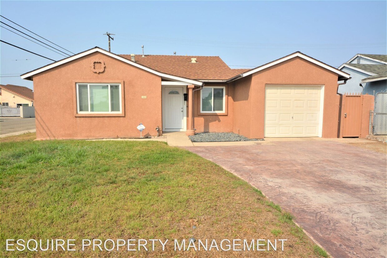 Foto principal - 3 br, 1 bath House - 165 NAVARRO ST